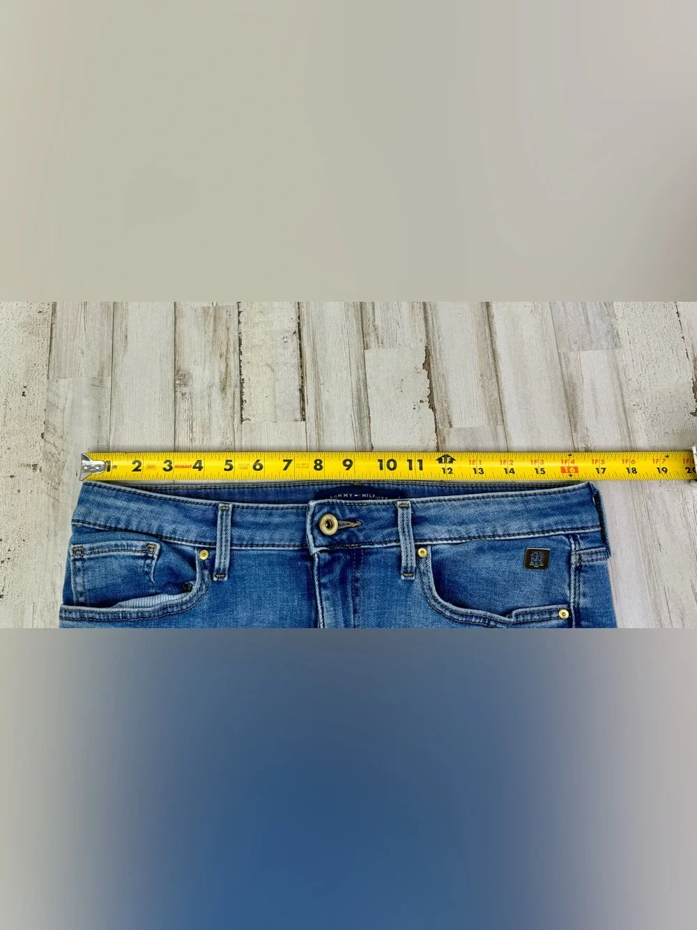 Tommy Hilfiger Jeans Women's Blue Wash 10 (33x30) Tribeca Straight Leg Denim